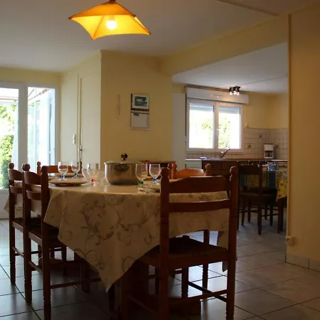 Maison 3 Pieces Proche Port La Cotiniere, Terrasse - Fr-1-246A-31 Nyaraló