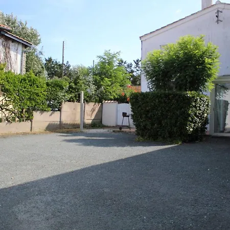 Σπίτι διακοπών Maison Pres Du Port De La Cotiniere, 4 Couchages, Terrasse, Veranda, Parking Sur Propriete - Fr-1-246a-31